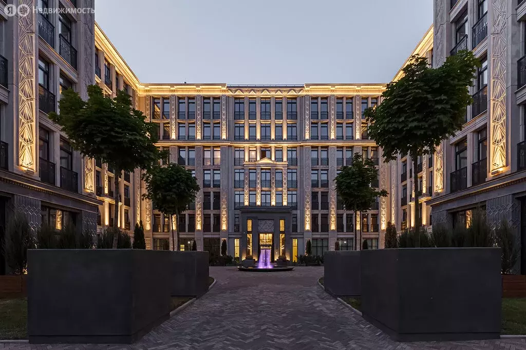 3-комнатная квартира: Санкт-Петербург, 20-я линия Васильевского ... - Фото 1