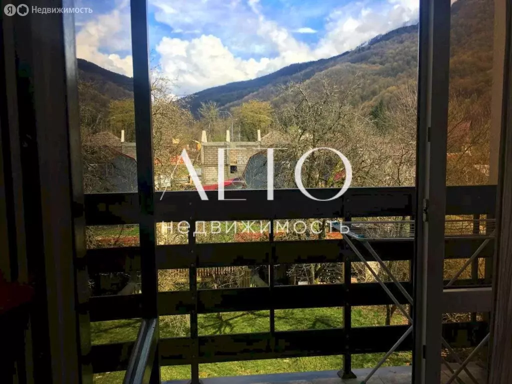 1-комнатная квартира: посёлок городского типа Красная Поляна, улица ... - Фото 1