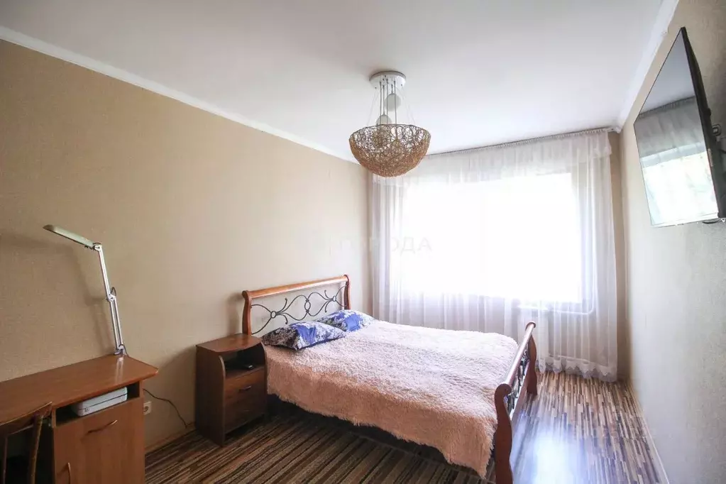 3-к кв. Алтайский край, Барнаул ул. Георгия Исакова, 232 (68.5 м) - Фото 1