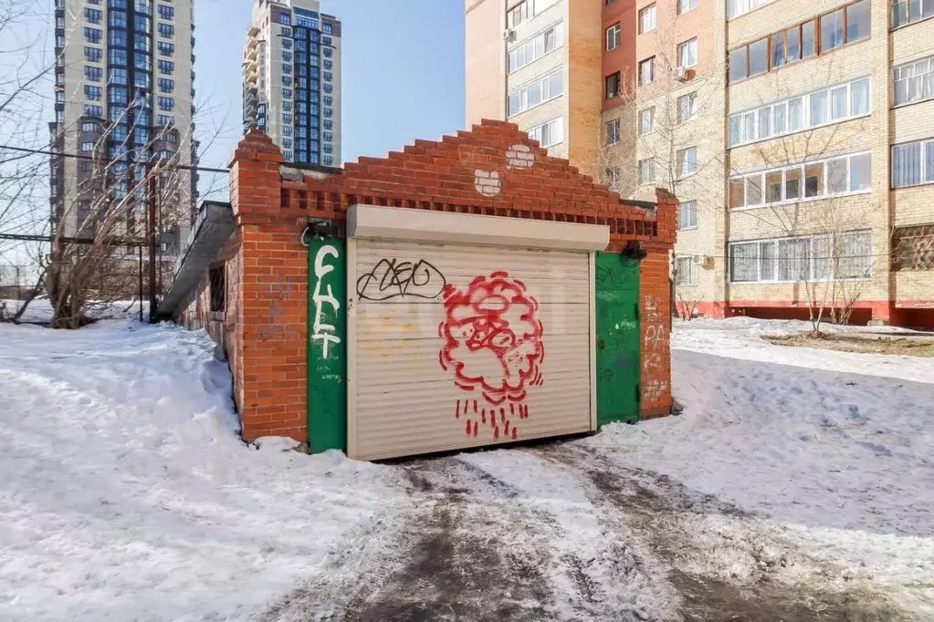 Гараж в Тюменская область, Тюмень ул. Крупской, 26 (20 м) - Фото 1