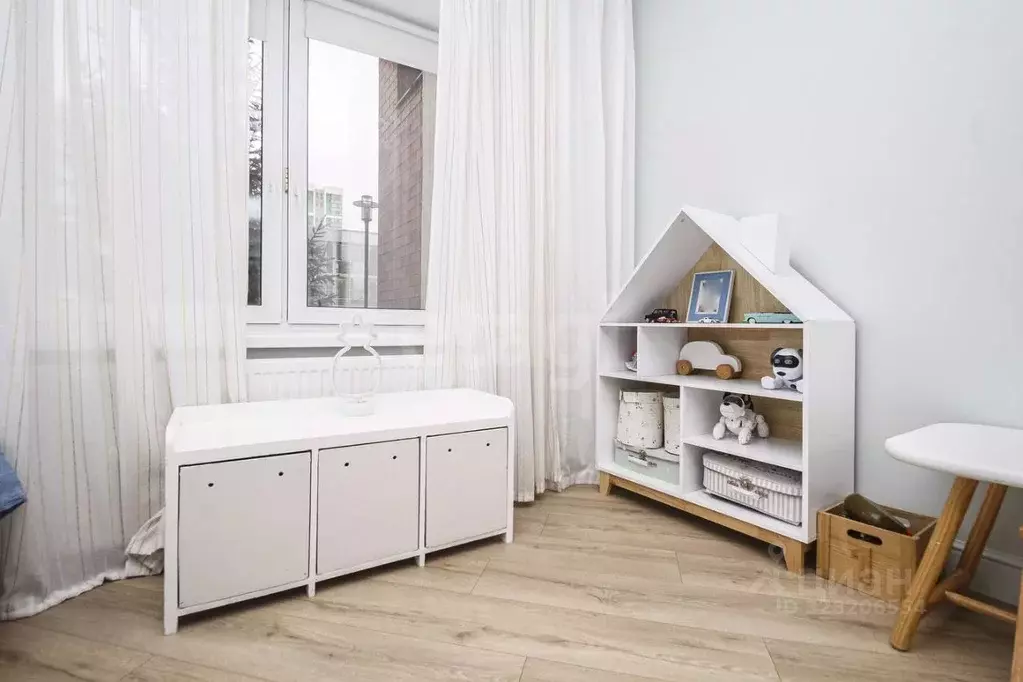 2-к кв. Тюменская область, Тюмень ул. Ю.-Р.Г. Эрвье, 30к3 (55.0 м) - Фото 1