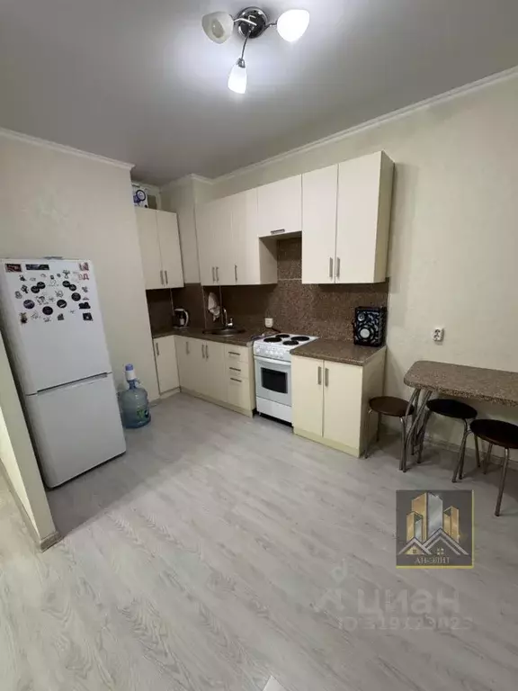1-к кв. Татарстан, Казань ул. Зур Урам, 1И (35.0 м) - Фото 1