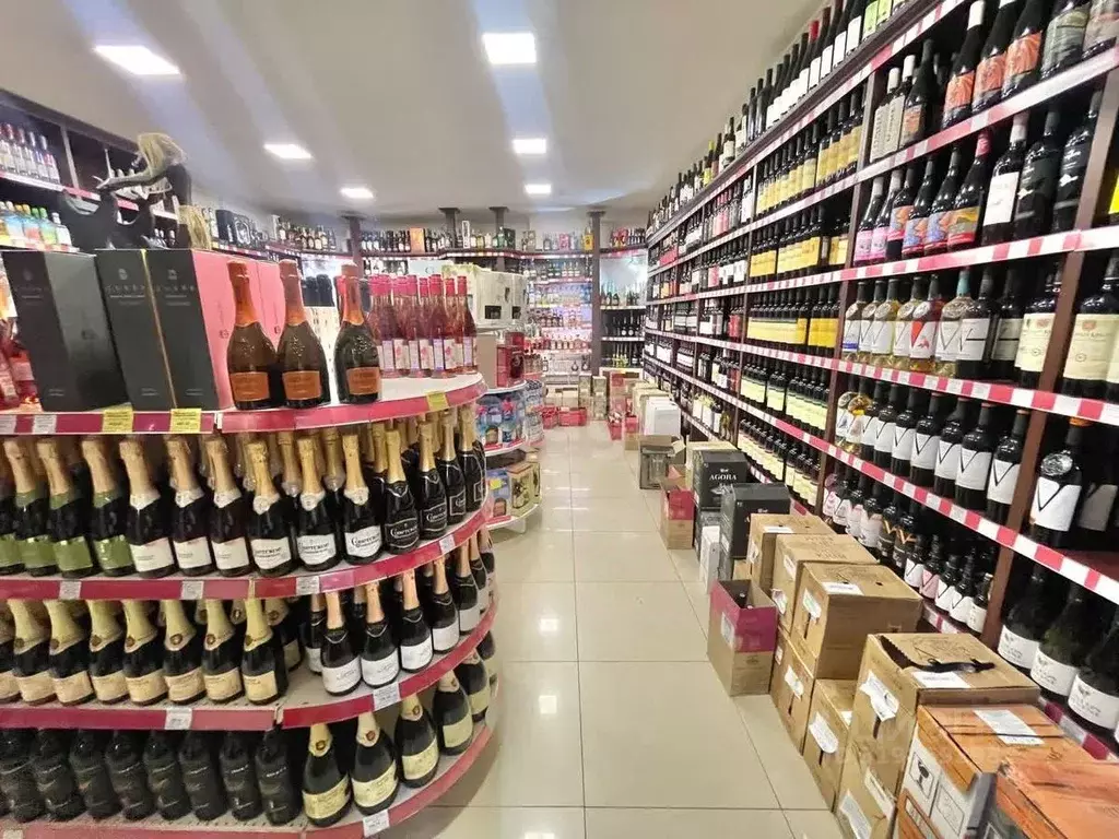 Торговая площадь в Крым, Симферополь пер. Пионерский (200 м) - Фото 1