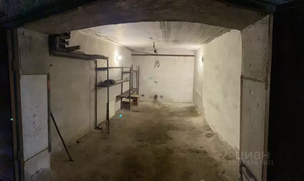 Гараж в Крым, Симферополь ул. Дмитрия Ульянова, 68 (18 м) - Фото 0
