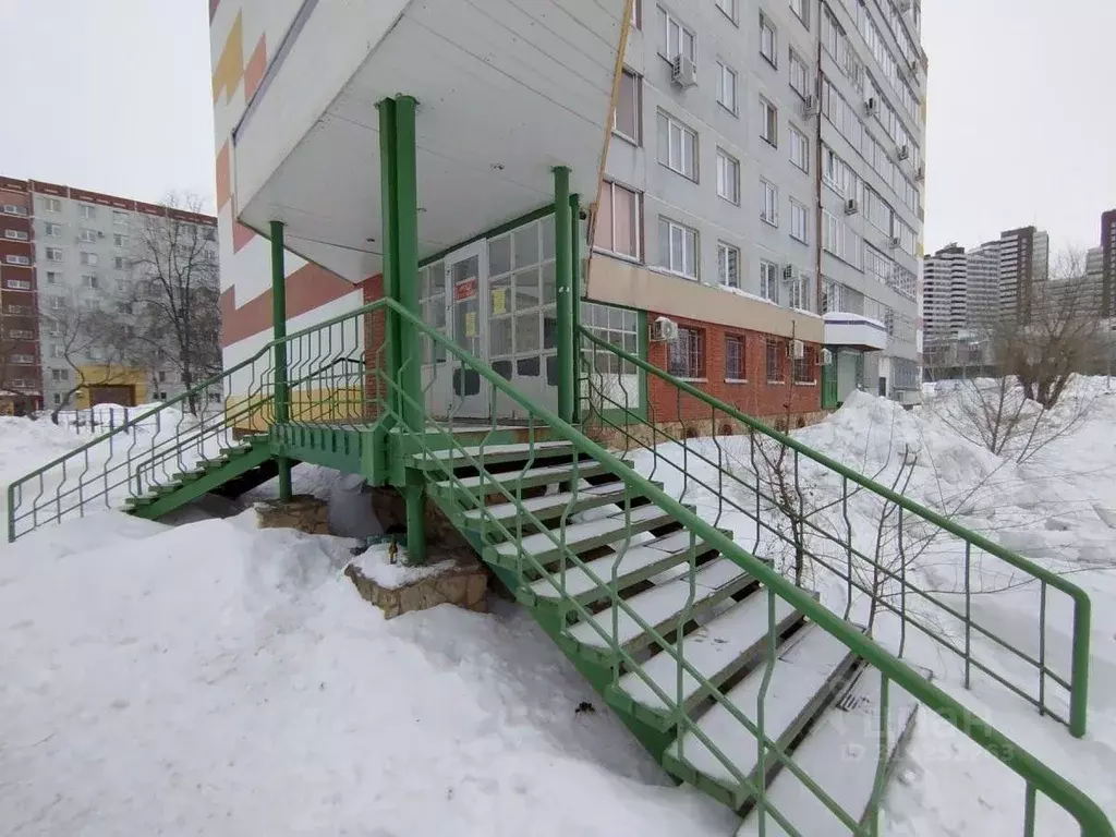 Помещение свободного назначения в Татарстан, Набережные Челны просп. ... - Фото 1