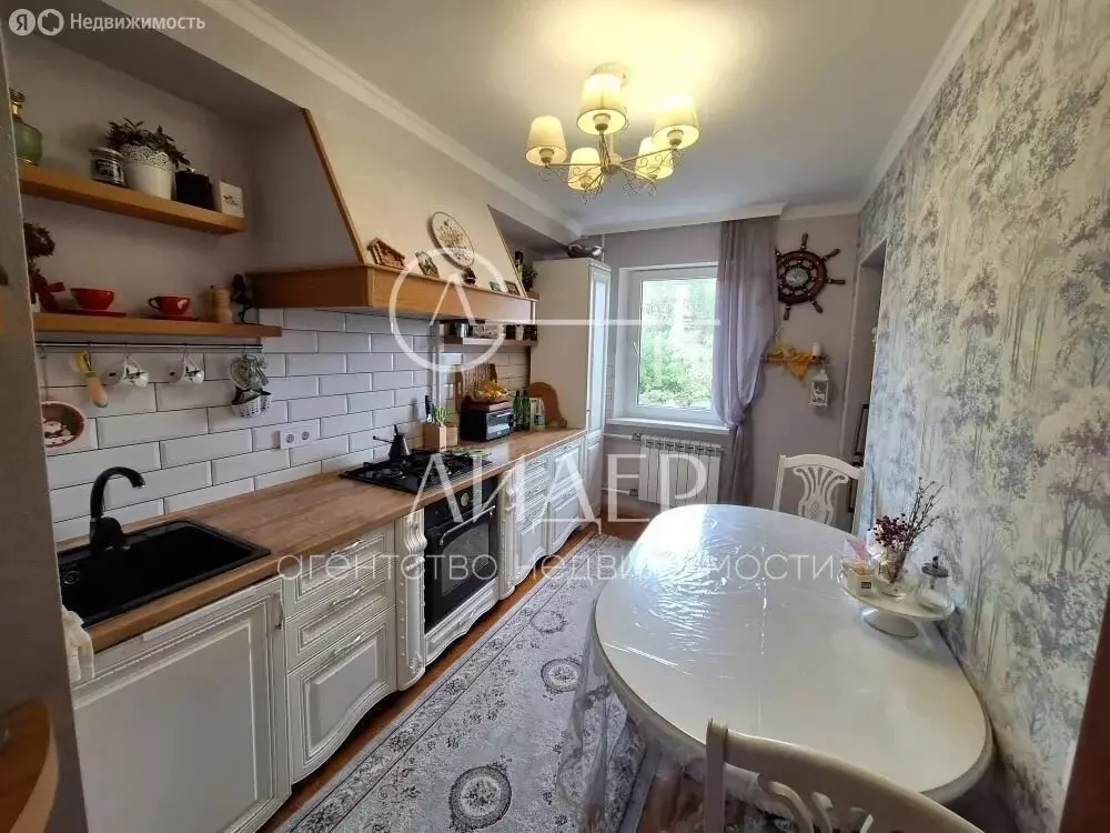 3-комнатная квартира: Сочи, Вишнёвая улица, 20 (65 м) - Фото 1