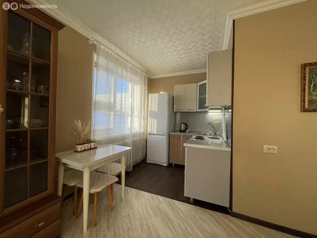 1-комнатная квартира: Тобольск, 7-й микрорайон, 21 (35 м) - Фото 0