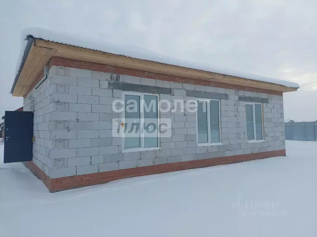 Дом в Челябинская область, Красноармейский муниципальный округ, с. ... - Фото 1