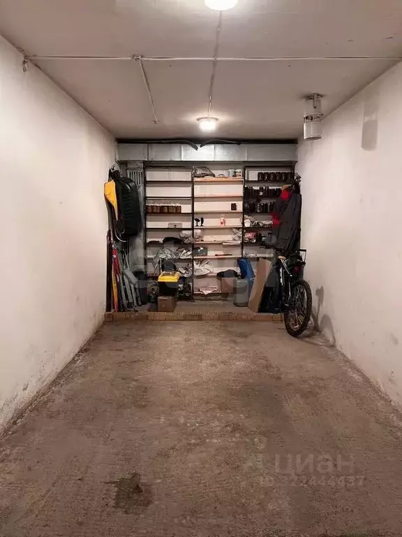 Гараж в Свердловская область, Екатеринбург ул. Авиационная, 65Бк1 (16 ... - Фото 1