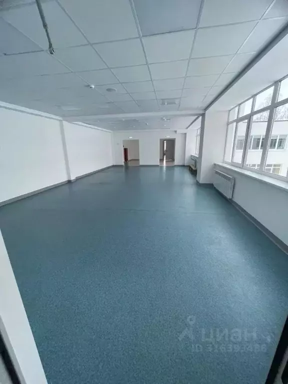 Помещение свободного назначения в Татарстан, Нижнекамск ул. Бызова, ... - Фото 1