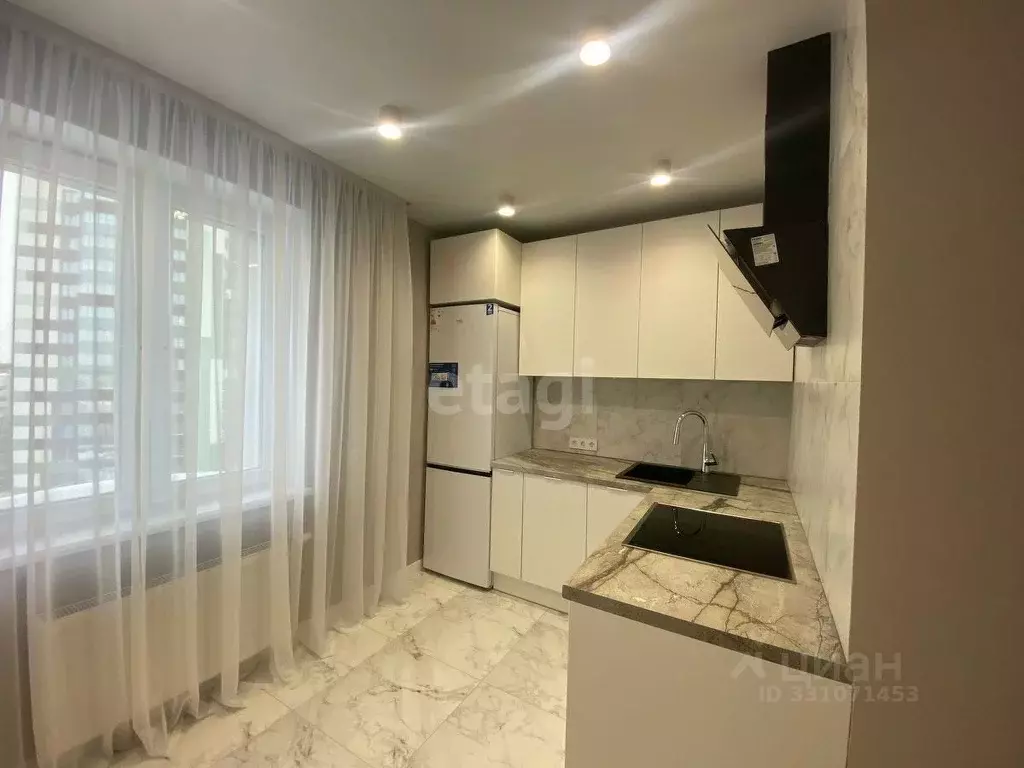 2-к кв. Татарстан, Казань ул. Вишневского, 61А (60.0 м) - Фото 2