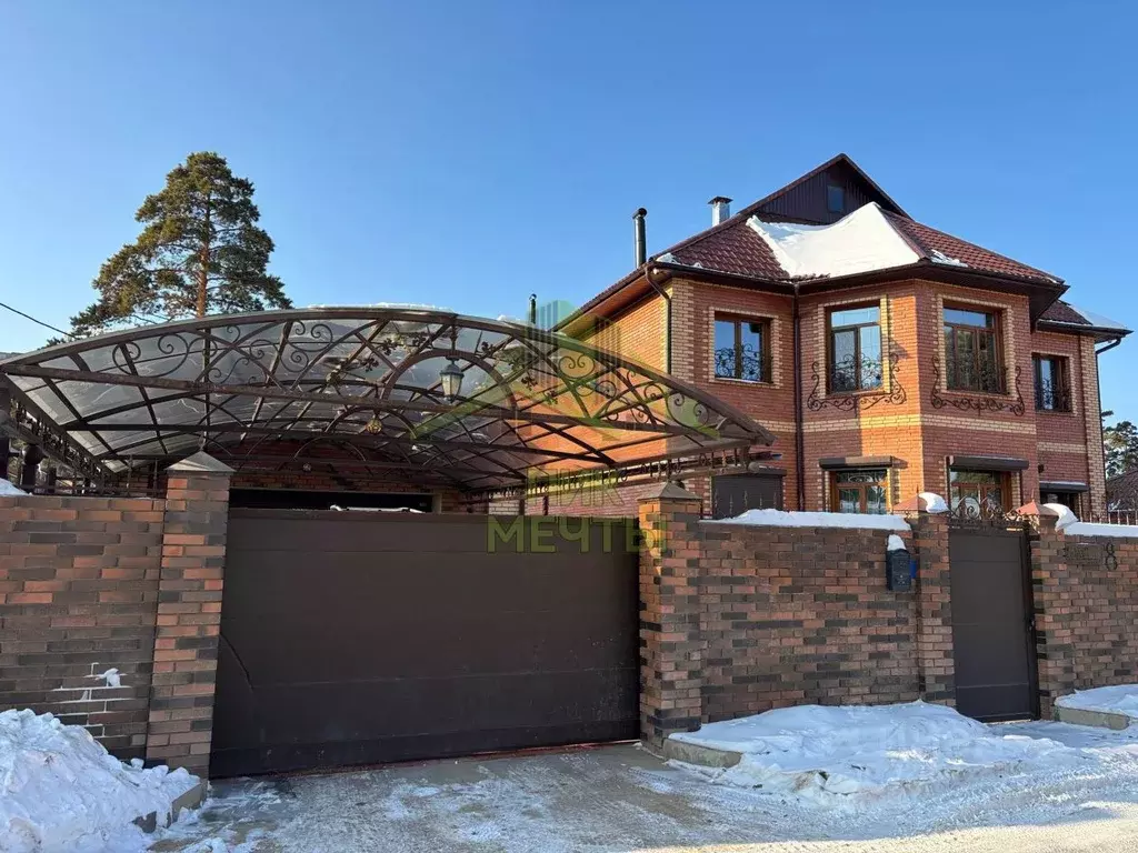 Коттедж в Бурятия, Улан-Удэ ул. Усадебная, 8 (204 м) - Фото 1