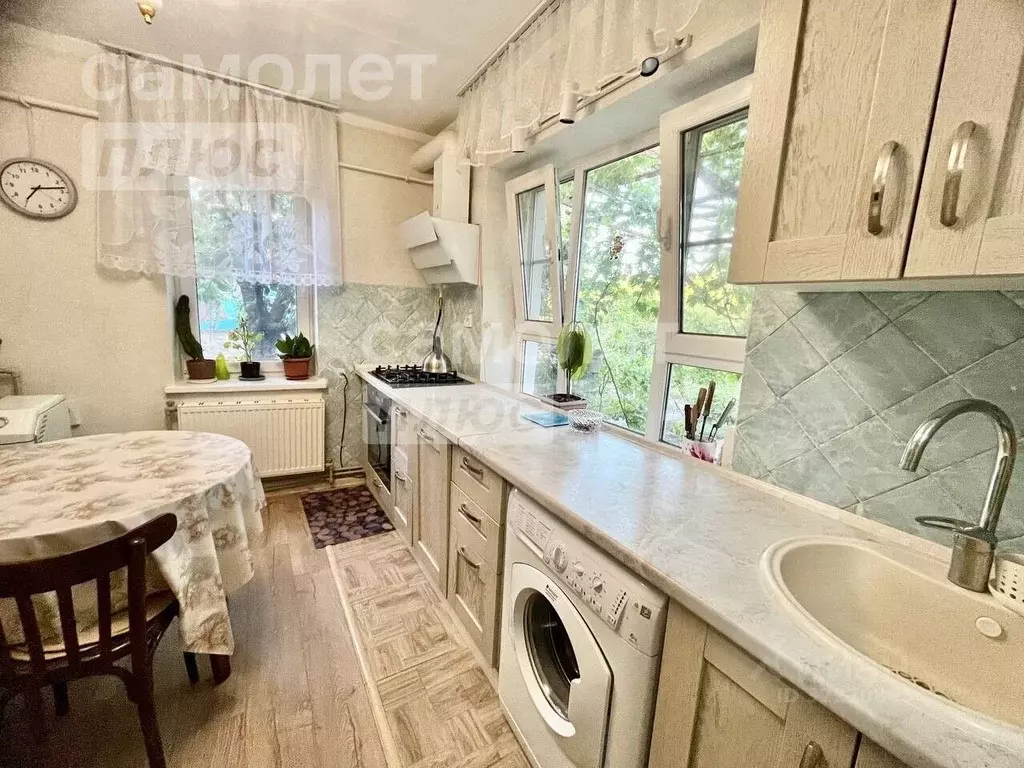 Дом в Краснодарский край, Тимашевск Восточный мкр, ул. Молодежная, 65 ... - Фото 1