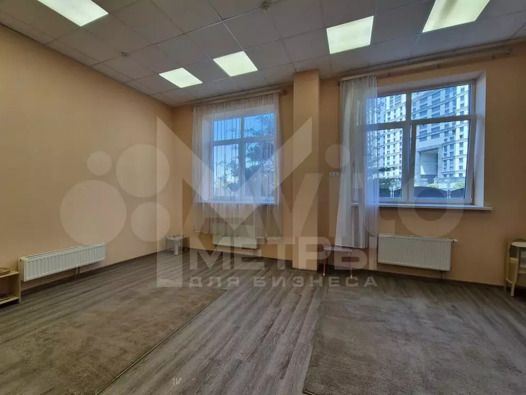 Помещение на первом этаже 323,8 кв.м, рядом ЖК  Сердце , кабинеты - Фото 1