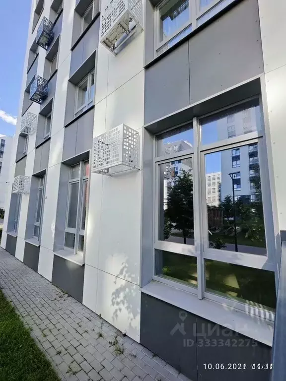 Помещение свободного назначения в Татарстан, Казань ул. Азата ... - Фото 1