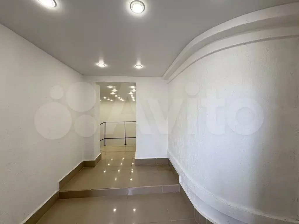 Продаю помещение, 61 м2, новый ремонт, первая линия - Фото 1