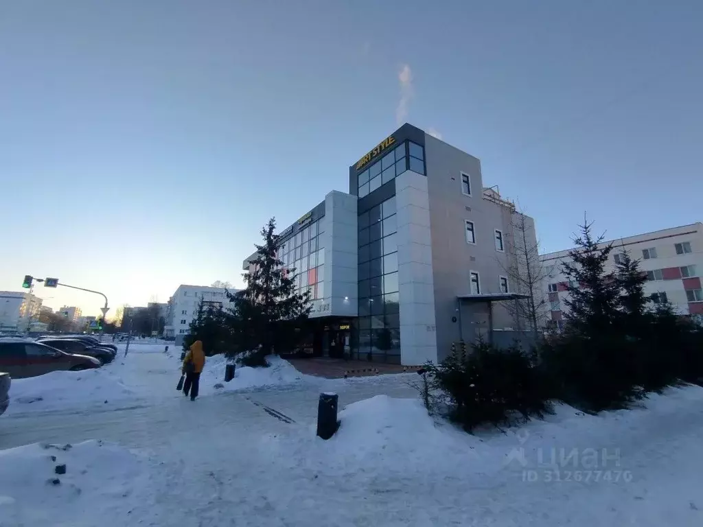 Помещение свободного назначения в Татарстан, Набережные Челны ул. ... - Фото 1