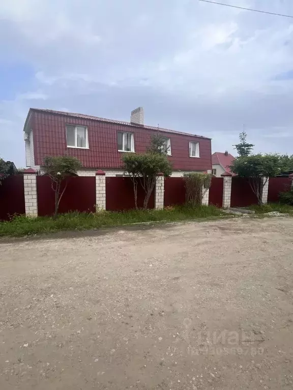 Дом в Саратовская область, пос. Рейник ул. Садовая, 2А (199 м) - Фото 1