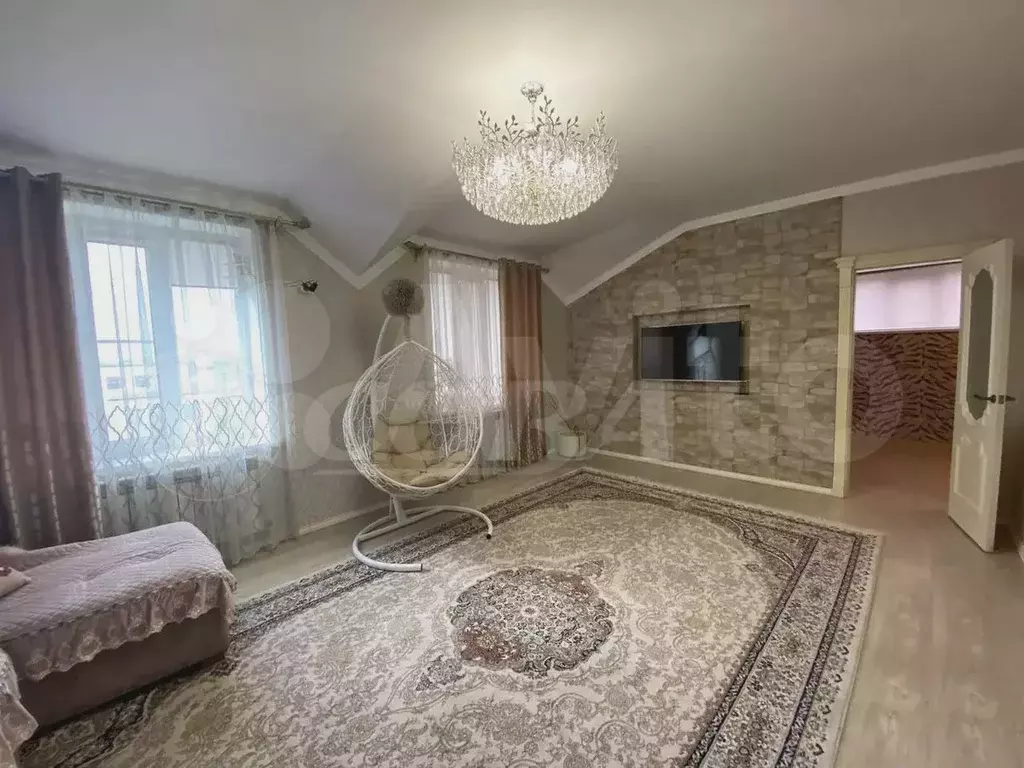 3-к. квартира, 121 м, 4/4 эт. - Фото 1