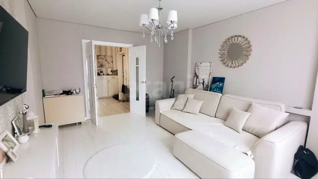 3-к кв. Татарстан, Казань ул. Нурихана Фаттаха, 15 (83.3 м) - Фото 1