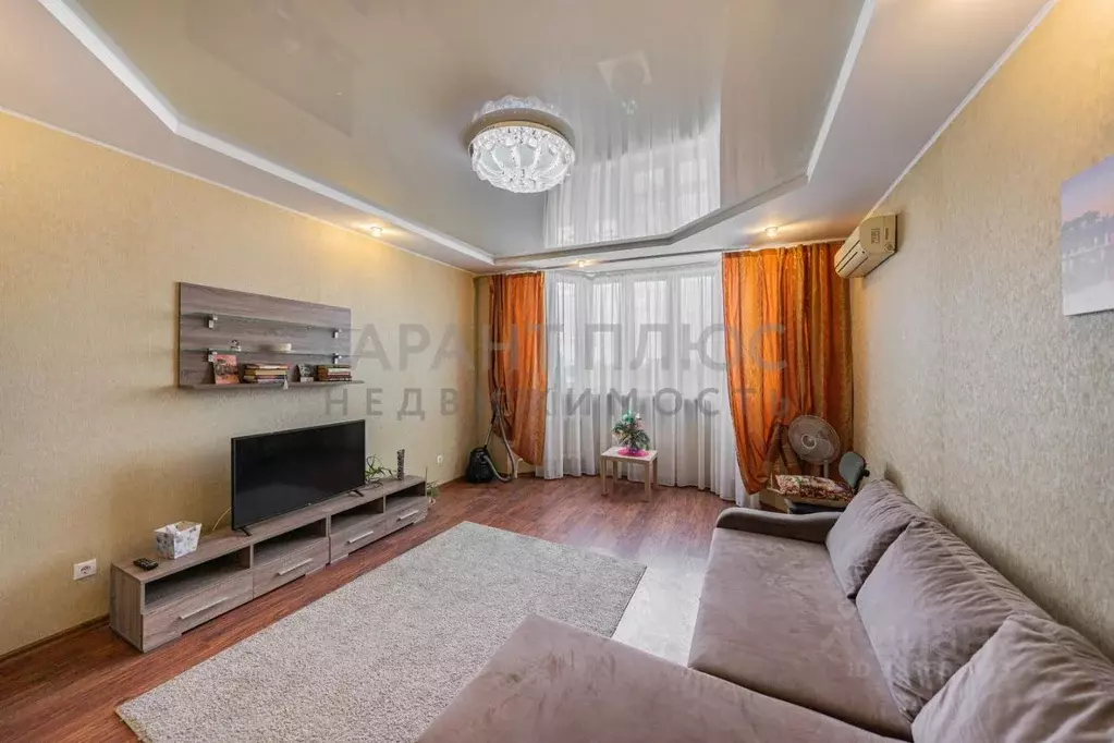 2-к кв. Липецкая область, Липецк ул. Гагарина, 157 (80.0 м) - Фото 1