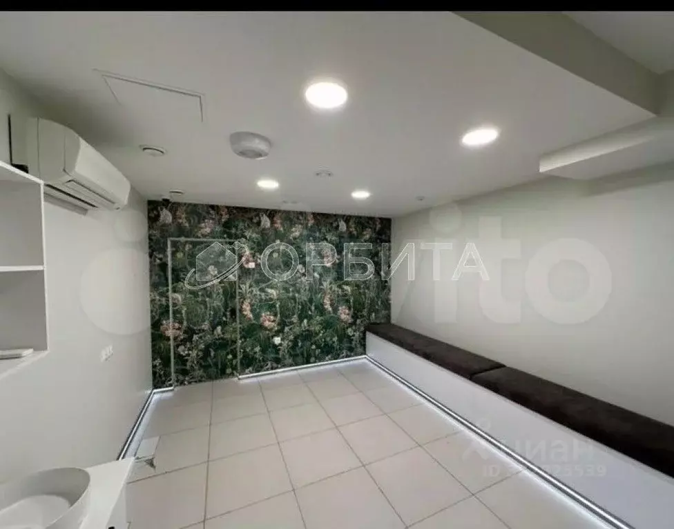 Помещение свободного назначения в Тюменская область, Тюмень ул. ... - Фото 1