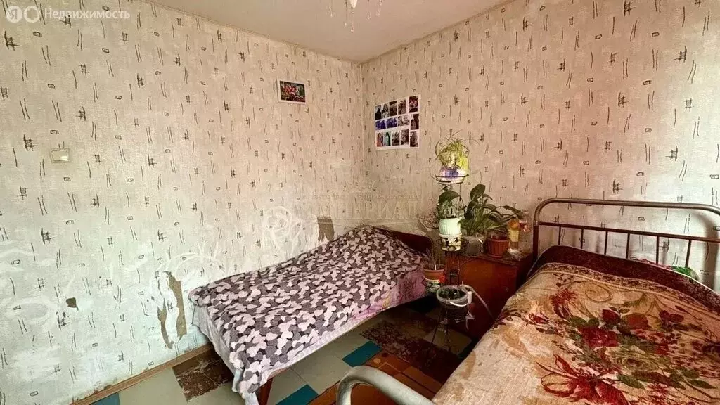 3-комнатная квартира: посёлок городского типа Краснооктябрьский, ... - Фото 1