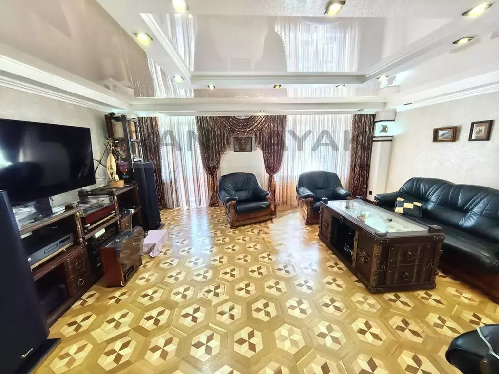 4-к кв. Адыгея, Майкоп ул. Юннатов, 2Е (116.4 м) - Фото 1