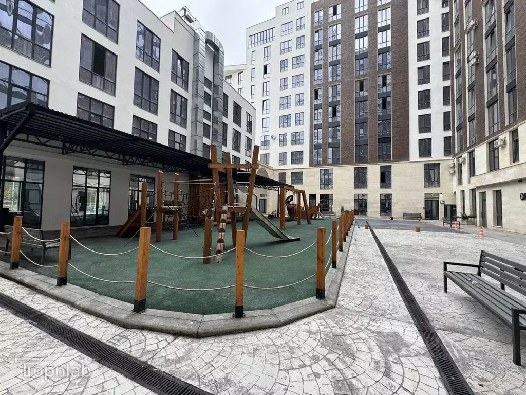 2-к кв. Кабардино-Балкария, Нальчик ул. Кешокова, 1 (82.0 м) - Фото 2