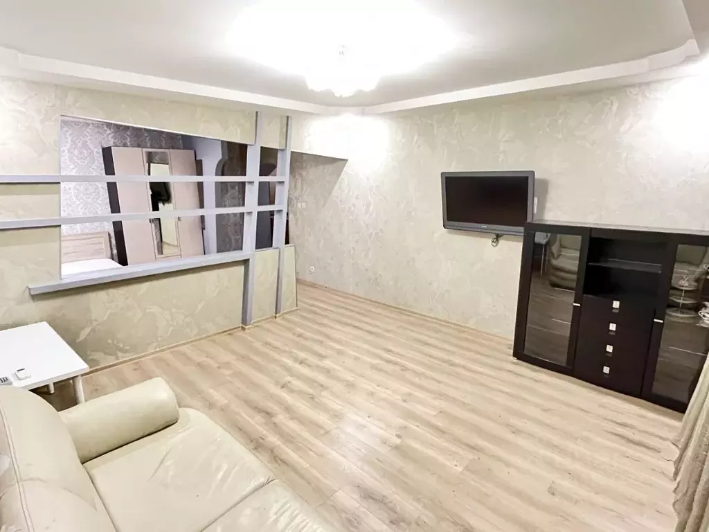 1-к кв. Башкортостан, Уфа Дуванский бул., 30 (56.0 м) - Фото 0