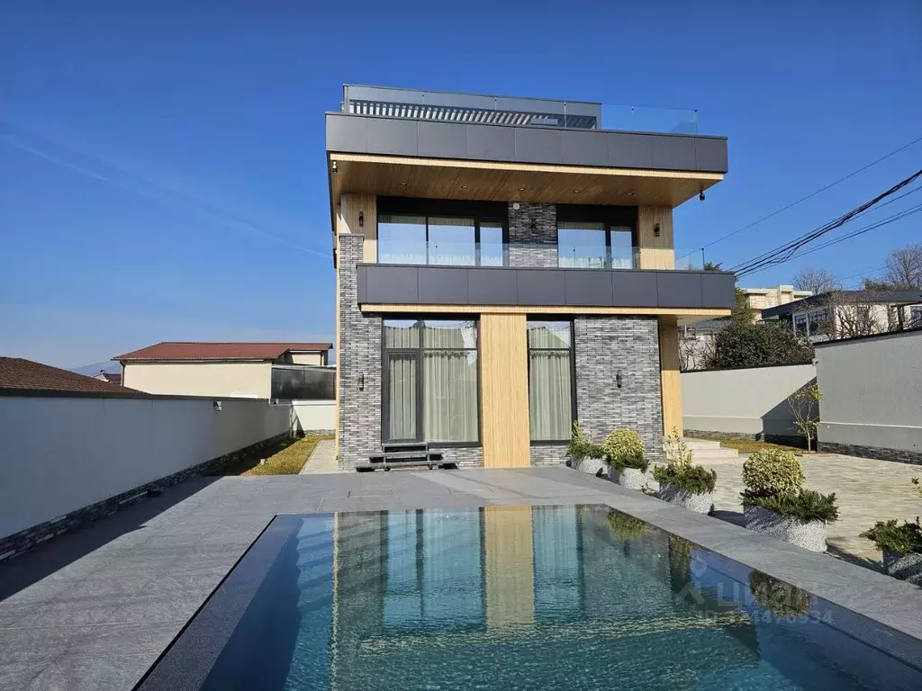 Дом в Краснодарский край, Сочи ул. Ворошиловградская (270 м) - Фото 1