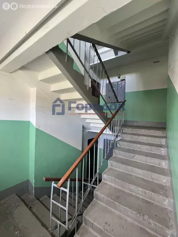 4-комнатная квартира: Каменск-Уральский, 2-я Рабочая улица, 14 (57.9 ... - Фото 1