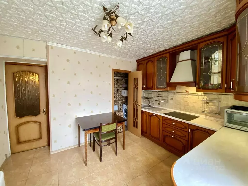 2-к кв. Москва Уссурийская ул., 1К5 (50.4 м) - Фото 1