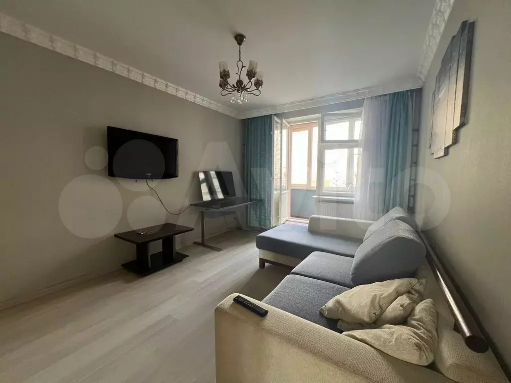 1-к. квартира, 38 м, 8/9 эт. - Фото 1