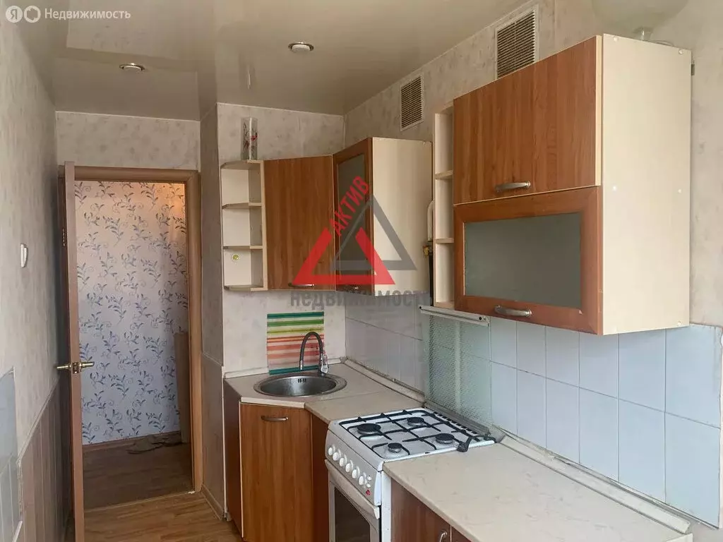 2-комнатная квартира: Каменск-Уральский, улица Кирова, 17 (42.9 м) - Фото 2