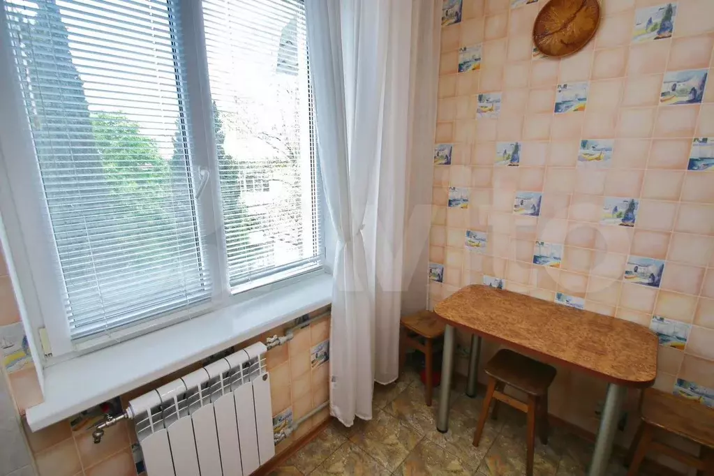1-к. квартира, 36 м, 4/4 эт. - Фото 1