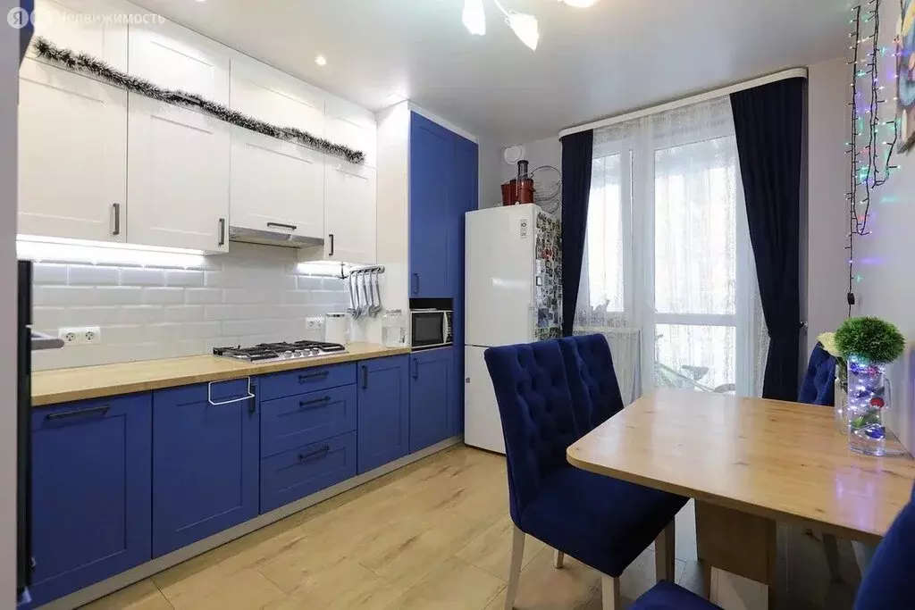 3-комнатная квартира: Калининград, Елизаветинская улица, 5 (85 м) - Фото 1