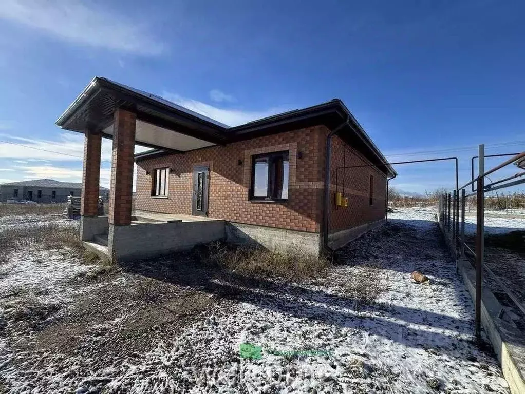 Дом в Ставропольский край, Шпаковский муниципальный округ, с. Надежда ... - Фото 2