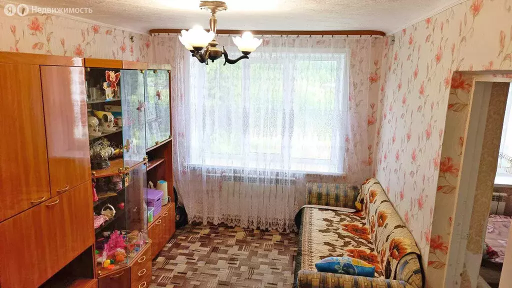 3-комнатная квартира: посёлок Карпушиха, улица Пушкина, 24 (48.4 м) - Фото 0