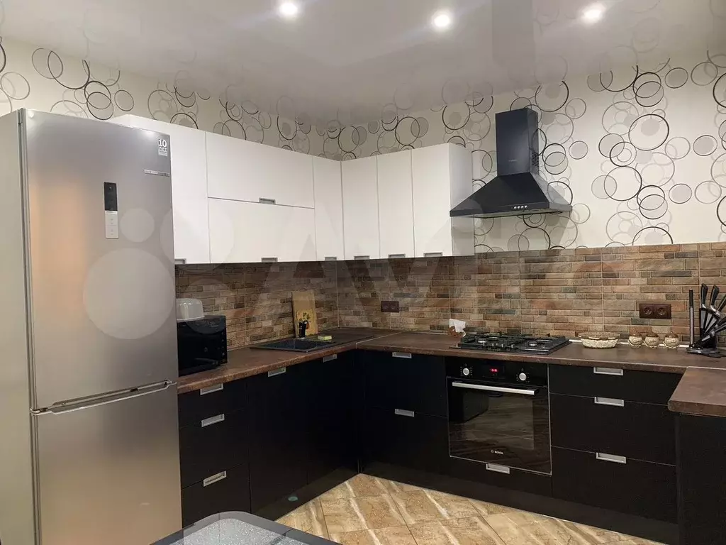 2-к. квартира, 70 м, 6/10 эт. - Фото 0