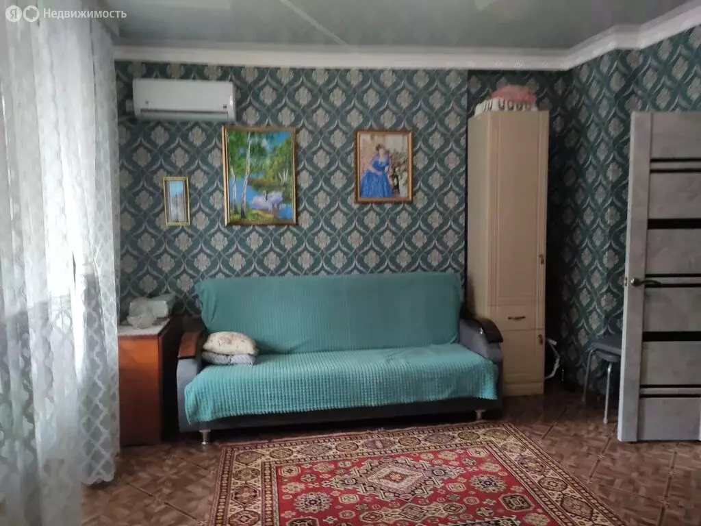 3-комнатная квартира: посёлок городского типа Ахтырский, улица ... - Фото 0