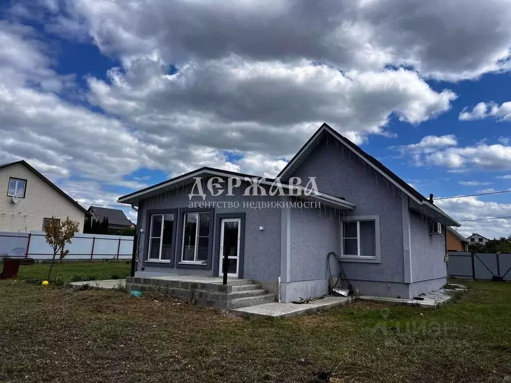 Дом в Белгородская область, Старый Оскол пер. 1-й Сосенки, 9 (140 м) - Фото 1