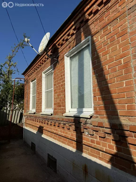 Дом в село Чалтырь, улица Абовяна, 57 (100 м) - Фото 1