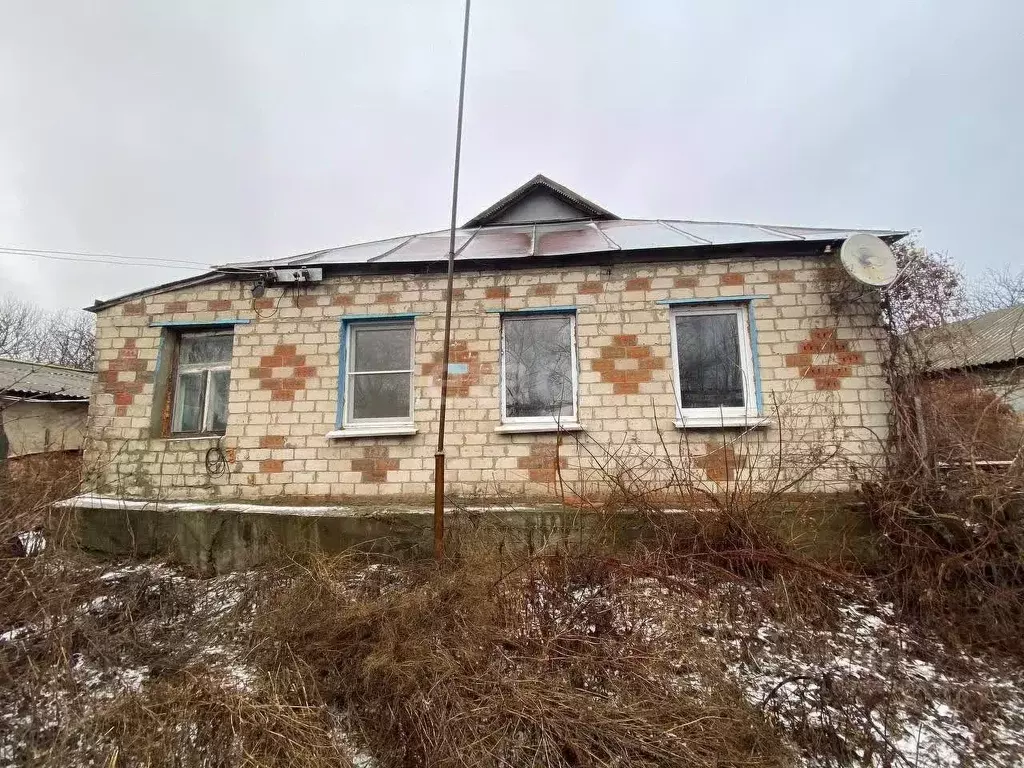 Дом в Белгородская область, Губкинский городской округ, Пугачи хут. ... - Фото 0