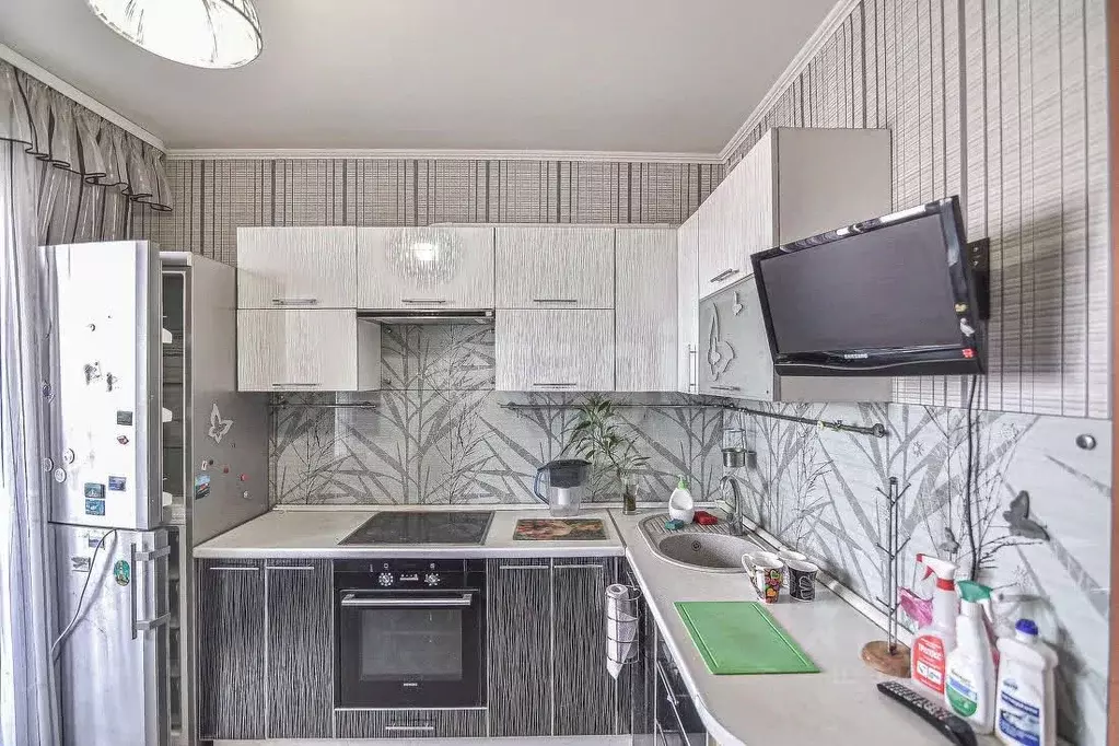 3-к кв. Сахалинская область, Южно-Сахалинск Комсомольская ул., 239 ... - Фото 1