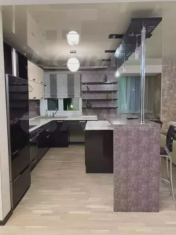 2-к. квартира, 110 м, 2/10 эт. - Фото 0