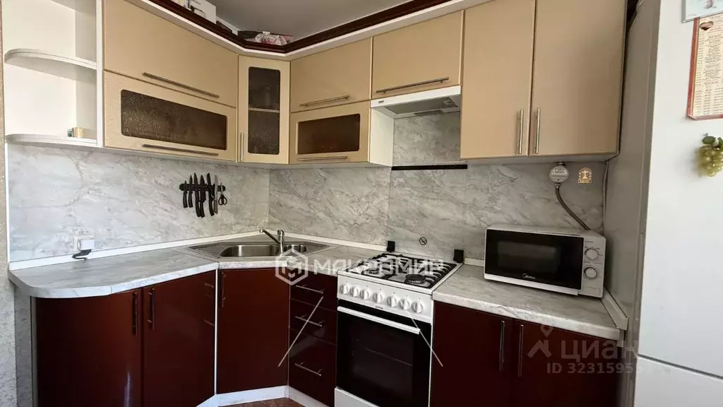 3-к кв. Брянская область, Брянск Белорусская ул., 42А (60.0 м) - Фото 1