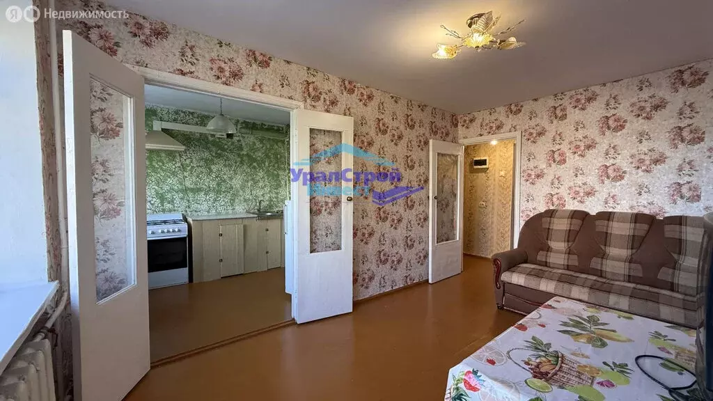 4-комнатная квартира: Октябрьский, проспект Ленина, 85 (80.3 м) - Фото 1
