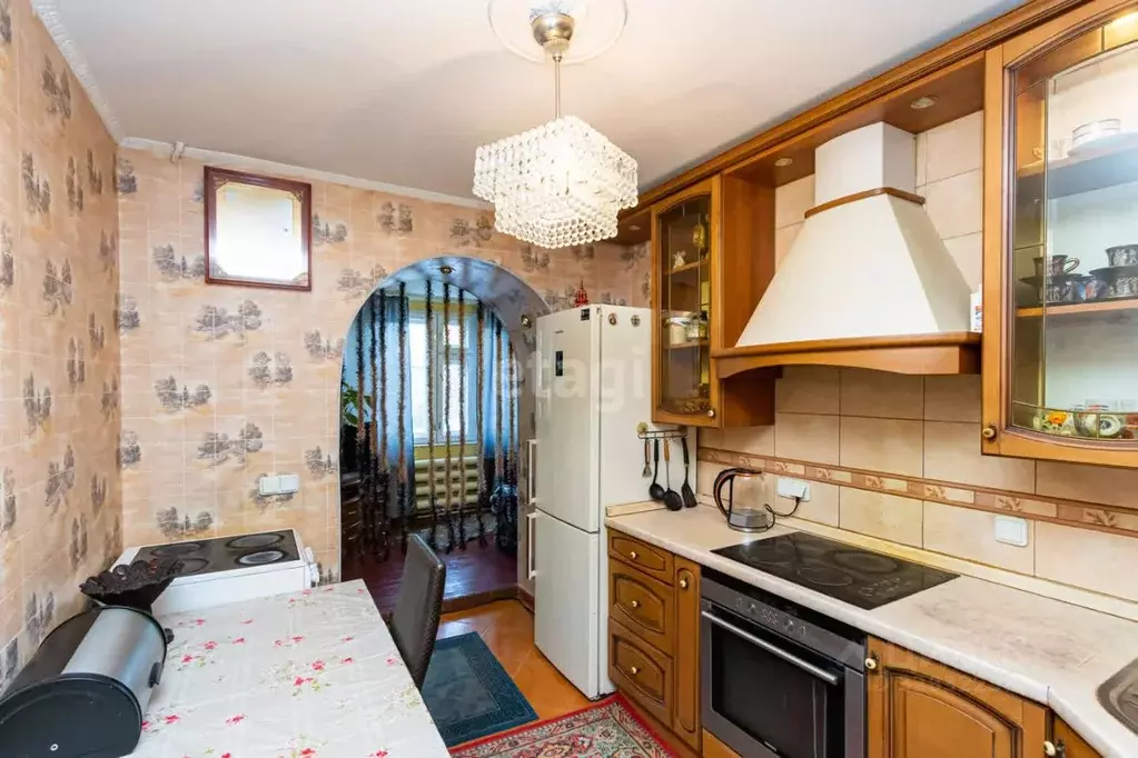 4-к кв. Тюменская область, Тюмень Депутатская ул., 129 (85.0 м) - Фото 1