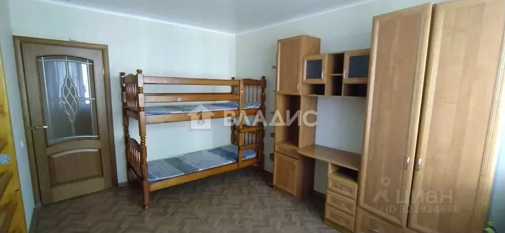 3-к кв. Белгородская область, Белгород ул. Есенина, 50 (71.1 м) - Фото 0